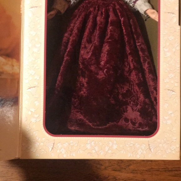 ✨ NRFB Vintage Hallmark Special Edition ~ Sentimental Valentine Barbie ✨ - Picture 6 of 11